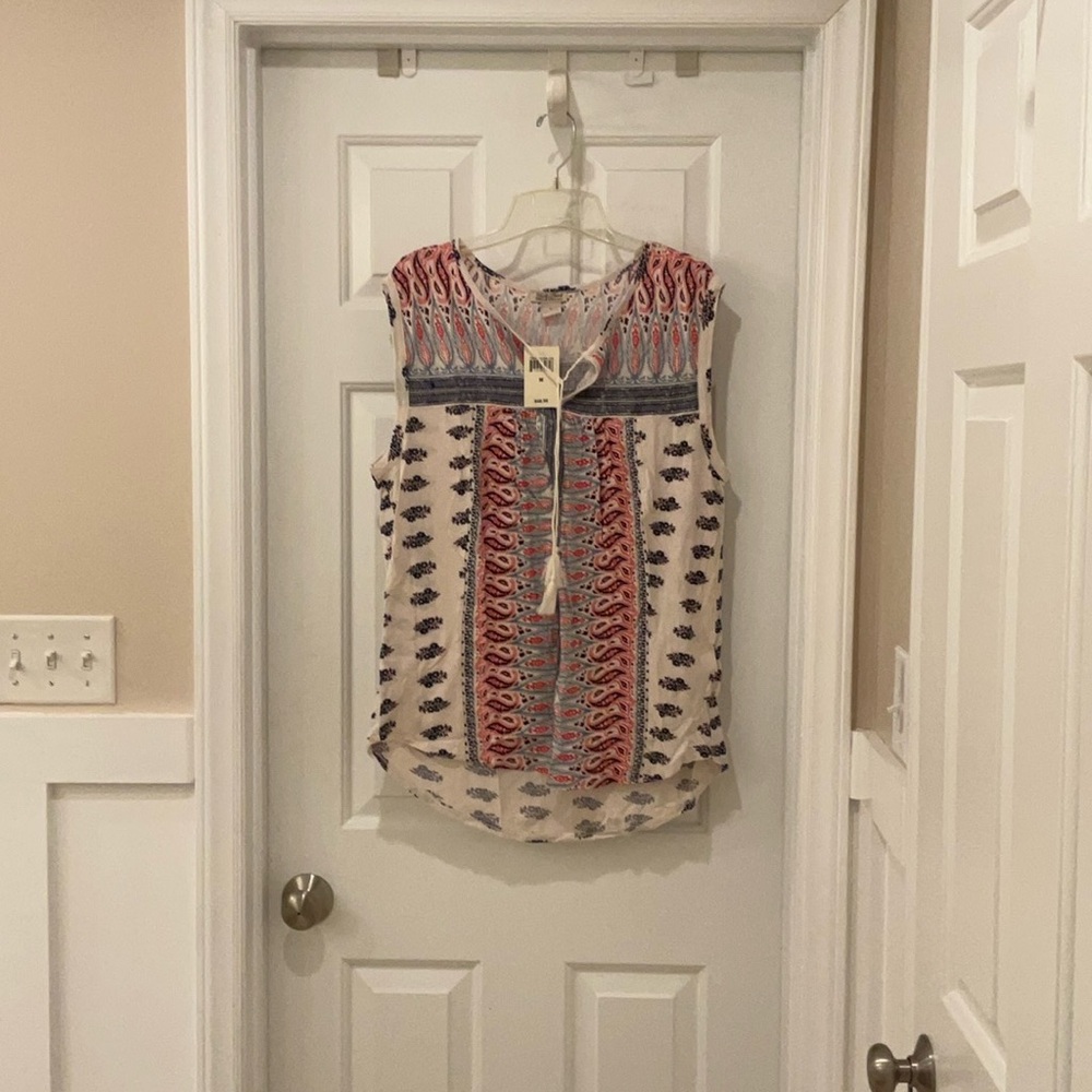 Lucky Brand Large Sleeveless top NWT. Blue/red/cream